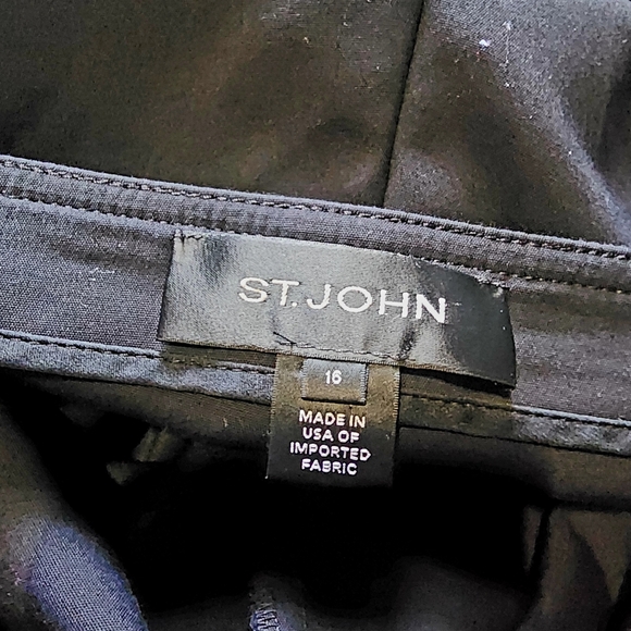 St. John Cropped Pants - Picture 5 of 6